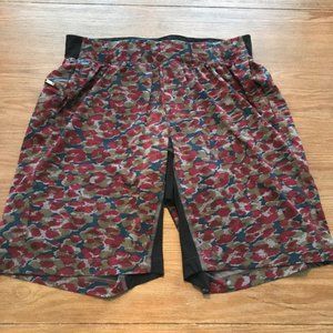 Lined Lululemon workout Shorts Large